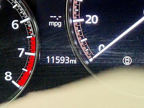 Used 2023 MAZDA MAZDA3 s FWD image 16