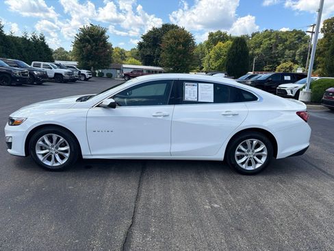 Used 2019 Chevrolet Malibu LT FWD image 2