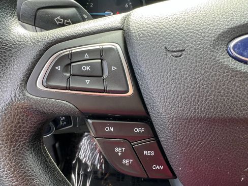 Used 2017 Ford Focus SE FWD image 16