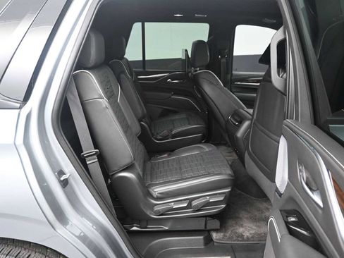 Used 2023 Cadillac Escalade Sport Platinum AWD/4WD image 11