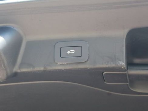 New 2025 Jaguar F-PACE R-Dynamic S image 13