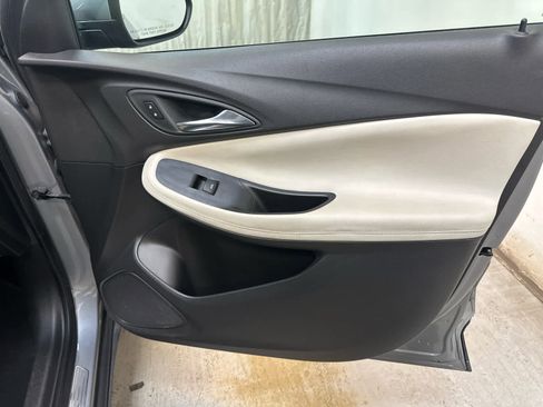 Used 2023 Buick Encore GX Preferred w/ Cold Weather Comfort Package FWD image 27