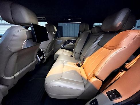 Used 2023 Land Rover Range Rover Long Wheelbase Autobiography image 15