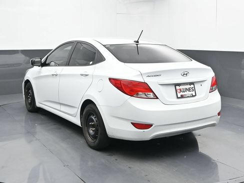 Used 2016 Hyundai Accent SE w/ Option Group 02 FWD image 10