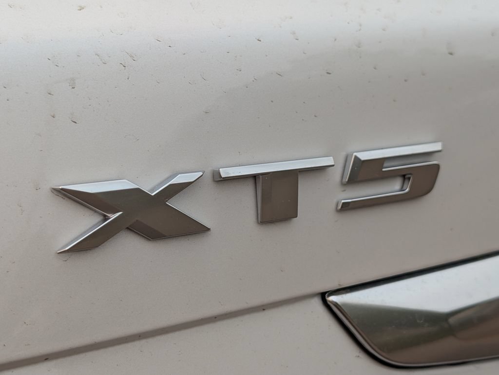 New 2026 Cadillac XT5 Luxury FWD image 10