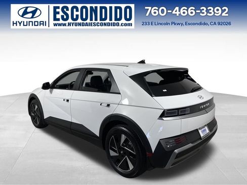 New 2026 Hyundai Ioniq 5 SEL image 3