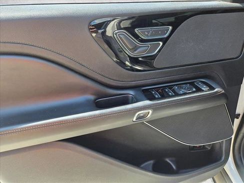 Used 2023 Lincoln Aviator 2WD w/ Class IV Trailer Tow Package image 6