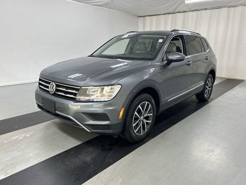 Used 2018 Volkswagen Tiguan SE w/ Panoramic Sunroof Package AWD/4WD image 5