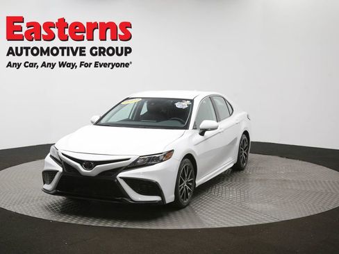 Used 2024 Toyota Camry SE image 83