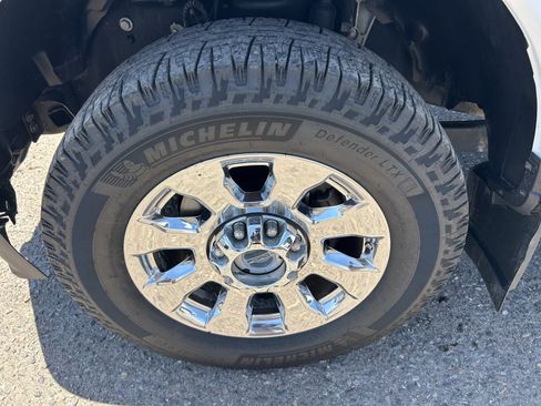 Used 2020 Ford F350 Lariat w/ Lariat Ultimate Package AWD/4WD image 9