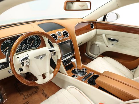 Used 2016 Bentley Flying Spur W12 image 2