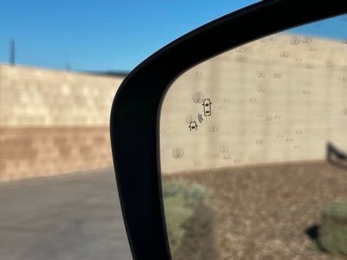 Used 2023 Nissan Frontier S w/ Technology Package image 9