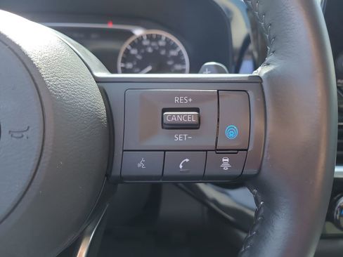 Certified 2024 Nissan Pathfinder SV image 27