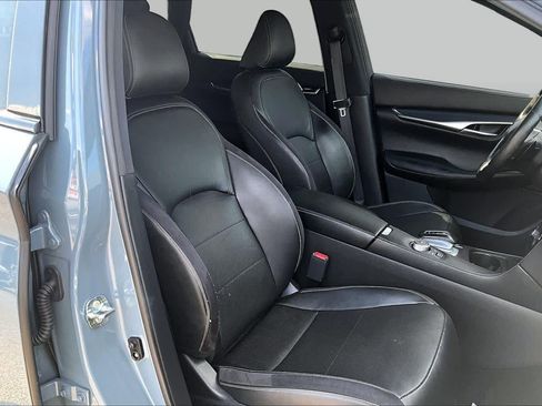 Used 2023 INFINITI QX50 Sport FWD image 9
