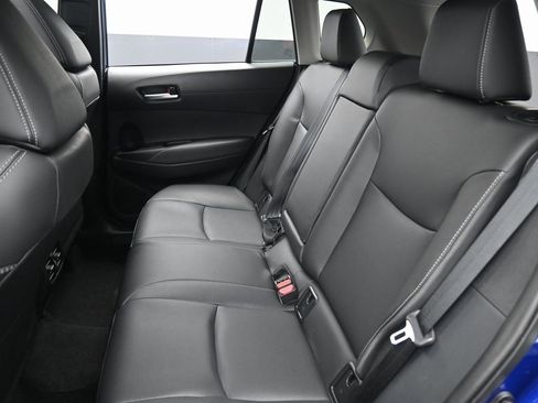 Used 2025 Toyota Corolla Cross XLE w/ Convenience Package image 26