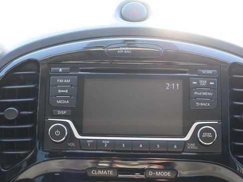 Used 2017 Nissan Juke SV image 20