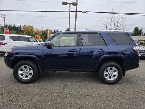 Used 2015 Toyota 4Runner SR5 image 4
