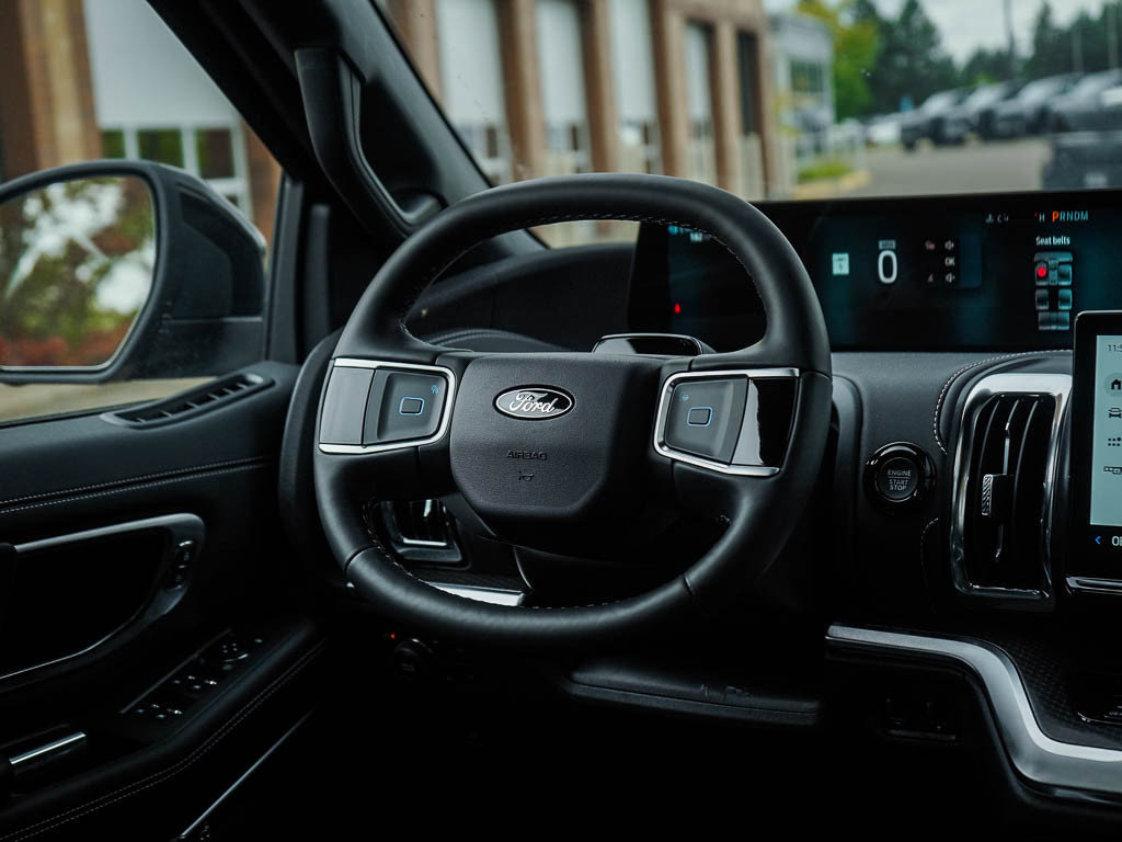New 2026 Ford Expedition Max Platinum w/ Stealth Appearance Package AWD/4WD image 17