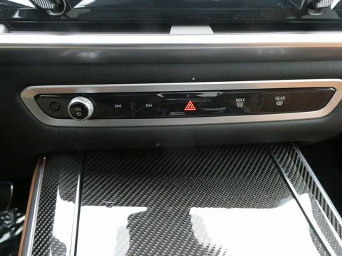 Used 2026 BMW X5 M60i image 17