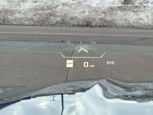 Used 2025 BMW X7 M60i image 41