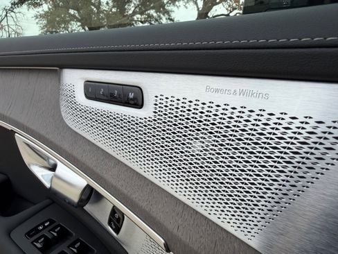 New 2026 Volvo XC90 B6 Ultra w/ Lounge Package image 18