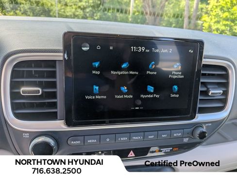 Used 2023 Hyundai Venue Limited FWD image 24