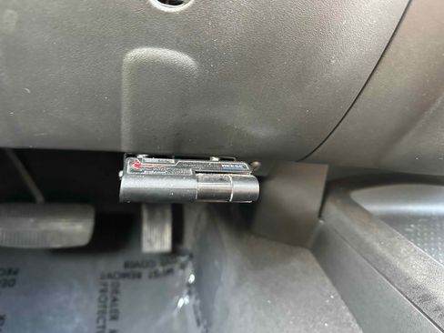 Used 2020 Nissan Frontier PRO-4X w/ Pro-4x Utility Package image 39