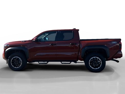 Used 2025 Toyota Tacoma TRD Off-Road image 2