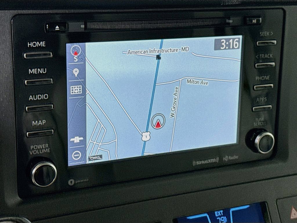 Certified 2020 Toyota Sienna XLE w/ XLE Navigation Package FWD image 6