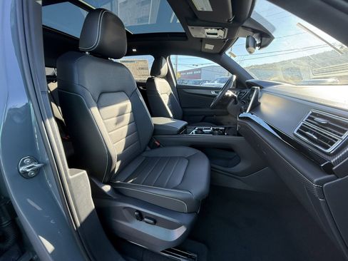 New 2026 Volkswagen Atlas Cross Sport SEL image 23