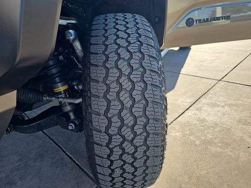 Used 2025 Toyota Tacoma Trailhunter image 33