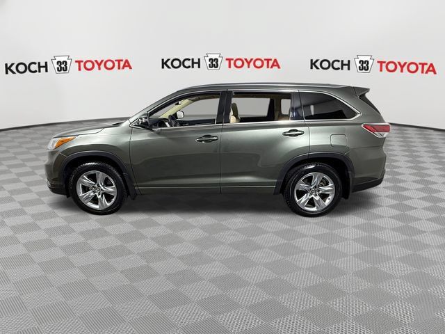 Used 2016 Toyota Highlander Limited Platinum AWD/4WD image 4