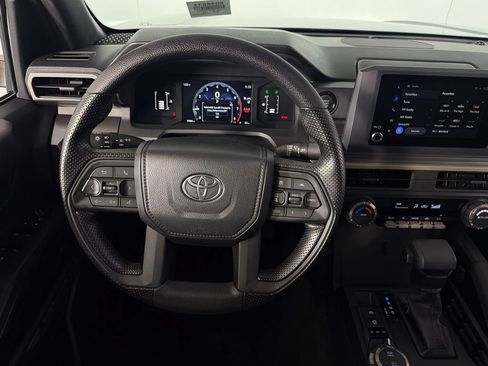 Used 2025 Toyota Tacoma SR5 AWD/4WD image 13