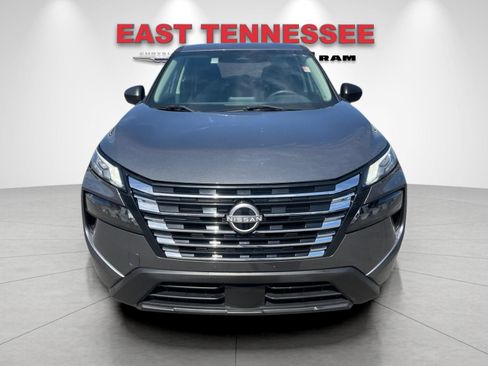 Used 2024 Nissan Rogue S AWD/4WD image 9