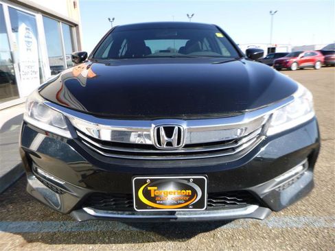 Used 2016 Honda Accord Sport image 17