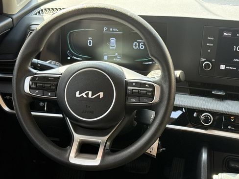 Used 2024 Kia Sportage LX FWD image 12