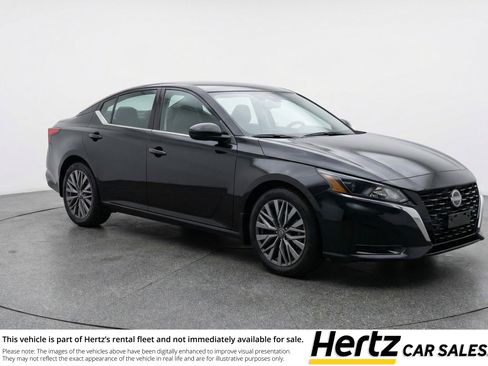 Used 2025 Nissan Altima 2.5 SV image 1