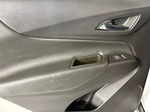 Used 2024 Chevrolet Equinox LT image 34