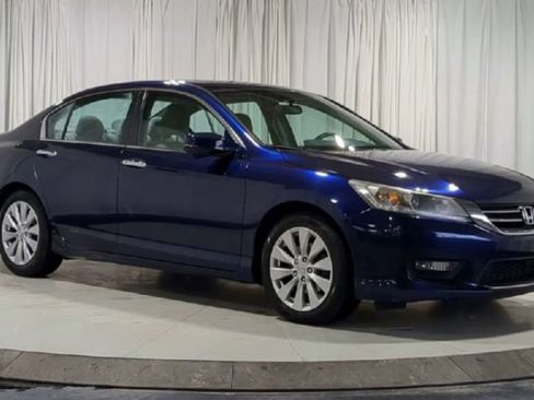 Used 2015 Honda Accord EX image 2
