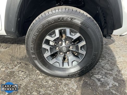 Used 2018 Toyota Tacoma TRD Off-Road image 70
