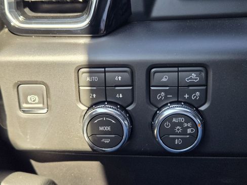 New 2026 GMC Sierra 1500 Denali w/ Denali Reserve Package AWD/4WD image 24