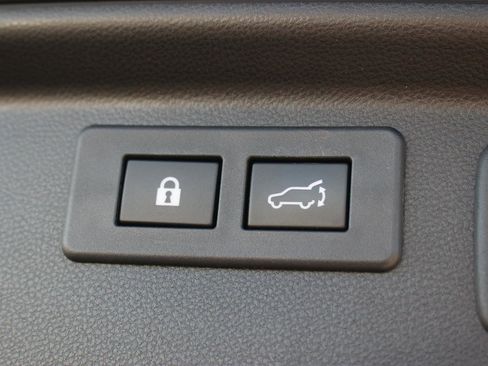 Used 2020 Subaru Forester Touring w/ Popular Package #2 image 12