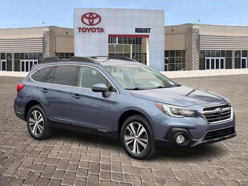 Used 2018 Subaru Outback 2.5i Limited image 9