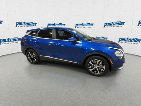 Used 2023 Kia Sportage EX image 13