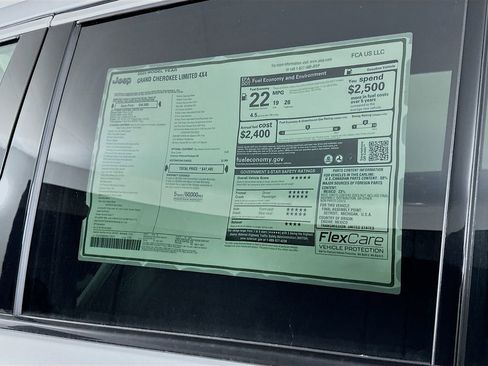 New 2025 Jeep Grand Cherokee Limited image 12