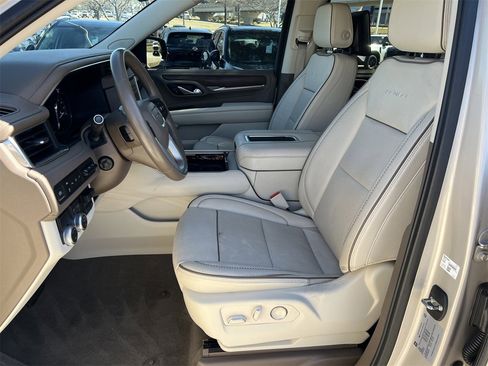 Used 2021 GMC Yukon Denali w/ Denali Ultimate Package image 22