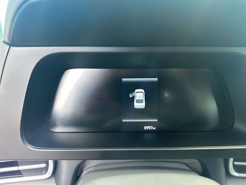 Used 2025 Hyundai Elantra Sport image 4