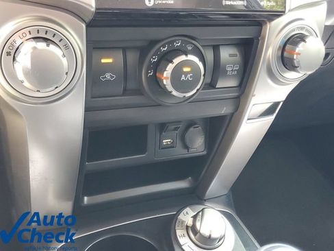 Used 2020 Toyota 4Runner SR5 Premium w/ Moonroof Package AWD/4WD image 28