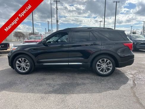 Used 2022 Ford Explorer XLT w/ Equipment Group 202A RWD image 5