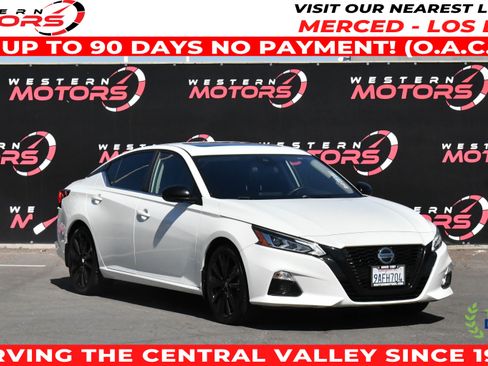 Used 2022 Nissan Altima 2.5 SR w/ Midnight Edition Package FWD image 1